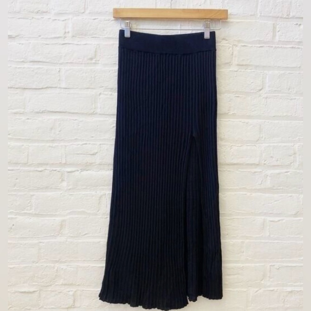 ARITZIA / WILFRED Skirt